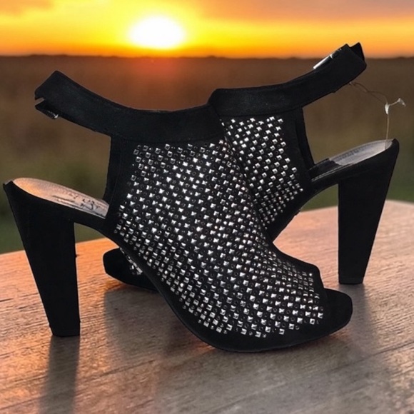 Jennifer Lopez Shoes - Jennifer Lopez Eve shoes Size 7.5 🌹